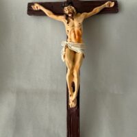 Crucifixo parede em resina