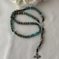 Terço colorido azul com medalha Nossa Senhora Aparecida
