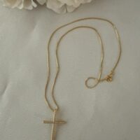Semijoia Cruz feminina cravejada